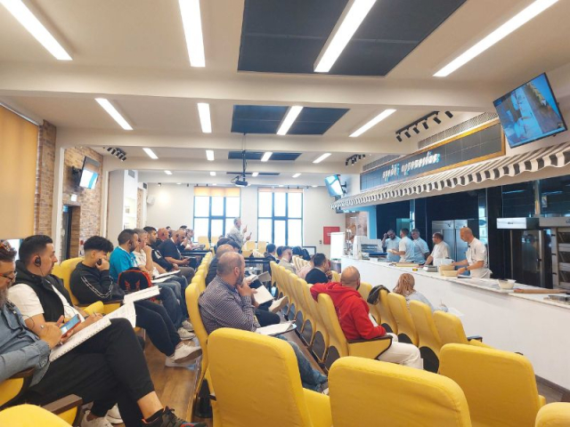 Loulis Mills_Masterclass στη Σχολή Αρτοποιίας από τον Γάλλο Σεφ Stéphane Ollivier