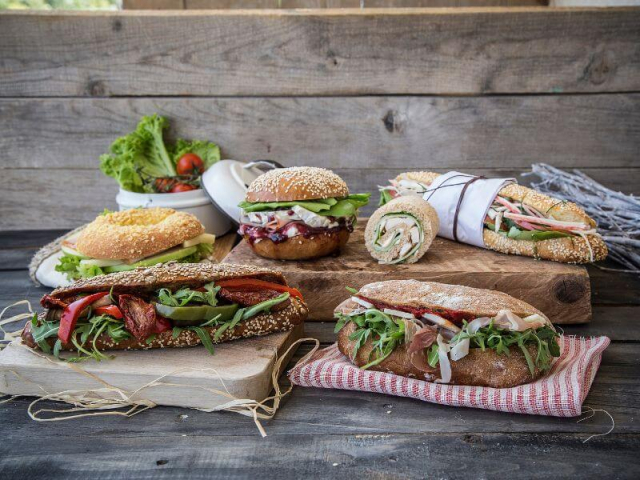 Loulis Mills_Street food και αρτοποιείο: Πως το σάντουιτς στο χέρι μπορεί να κάνει τη διαφορά στο κατάστημα σου