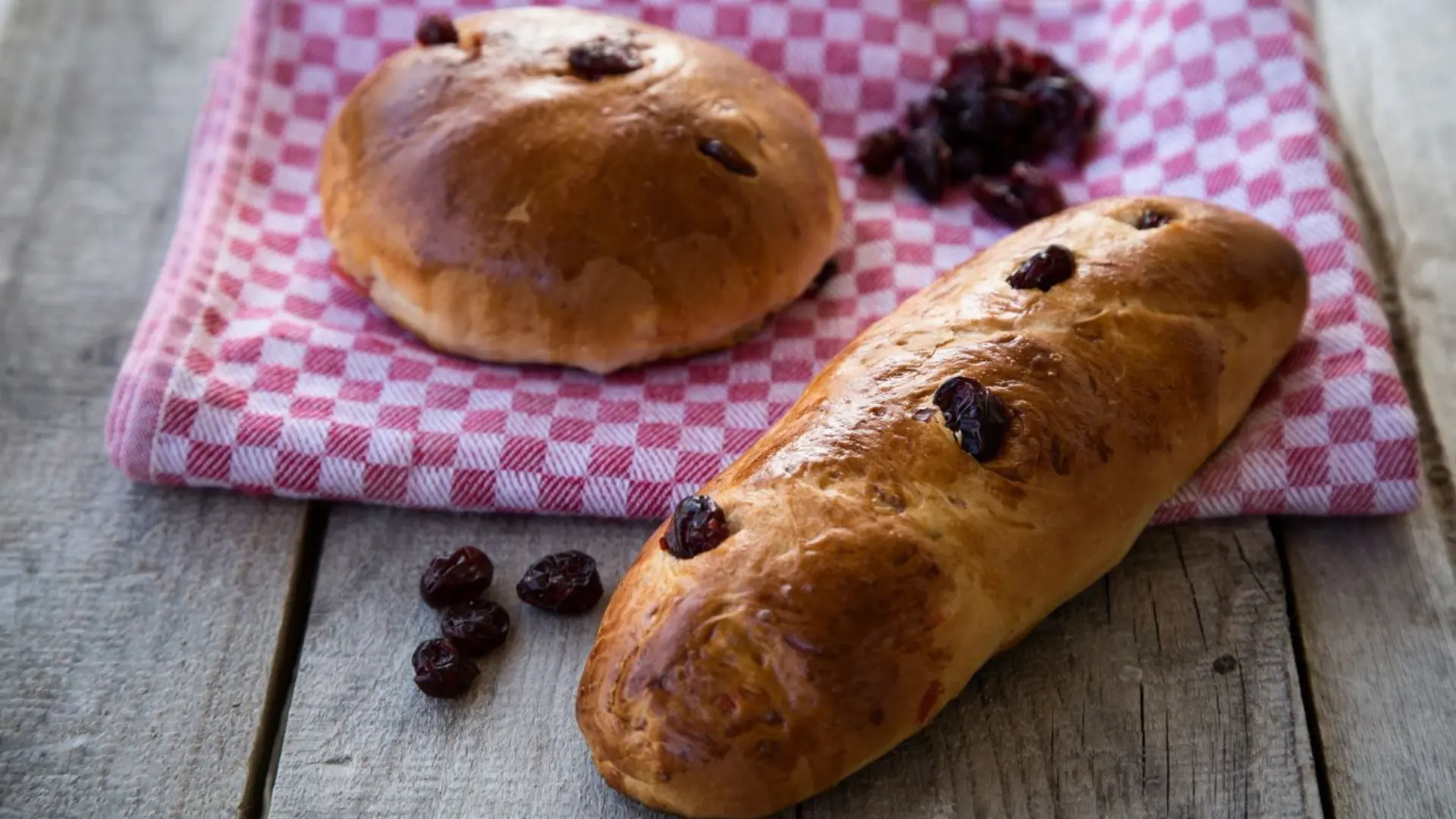 Ψωμάκια με Cranberries και Καρύδια
