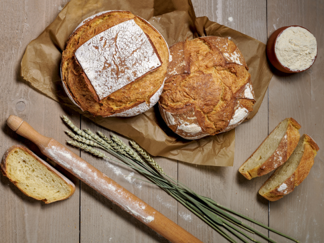 Loulis Mills_Η αυθεντική εμπειρία του Greek Breakfast ξεκινά από το Ψωμί